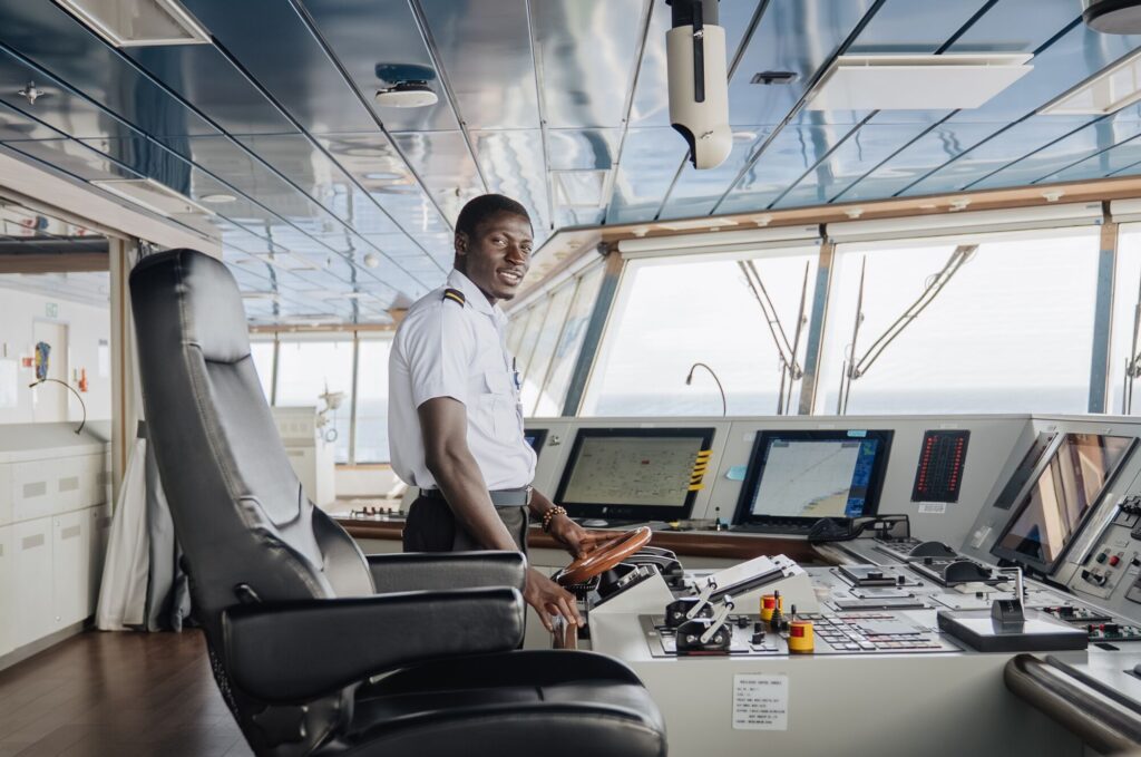 slg250805 sailing batureh ru004 hi mid
