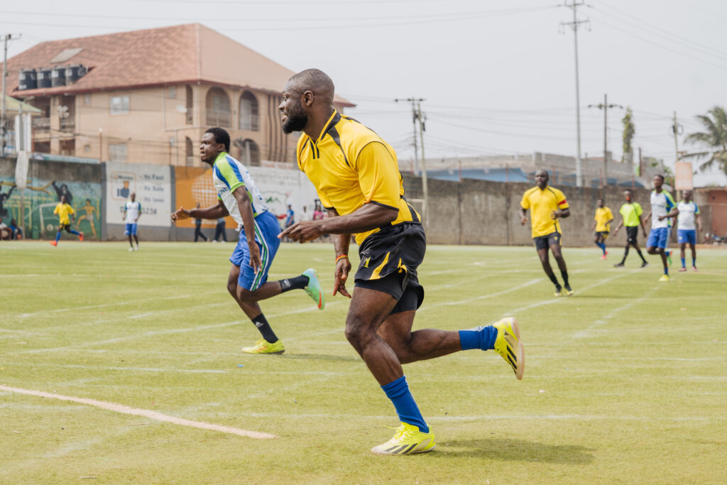 slh260125 football glm crew mercy ministries ru018 2 hi